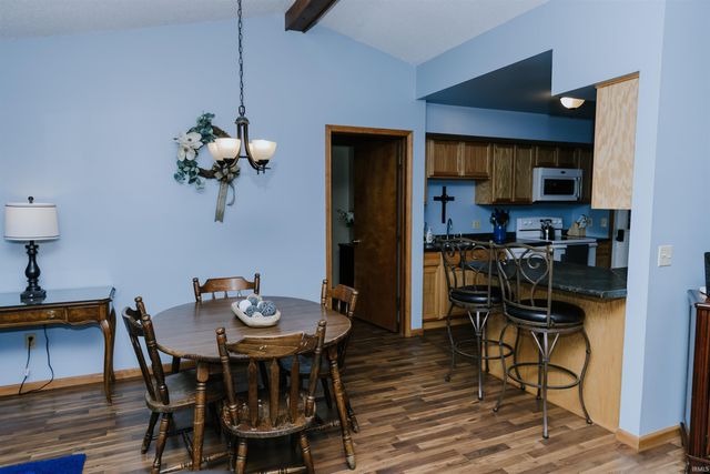 2006 Bedford Court, Huntington, IN 46750