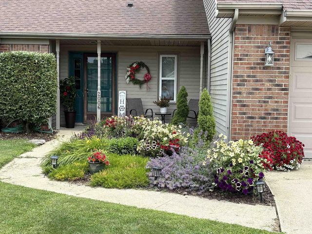 2006 Bedford Court, Huntington, IN 46750
