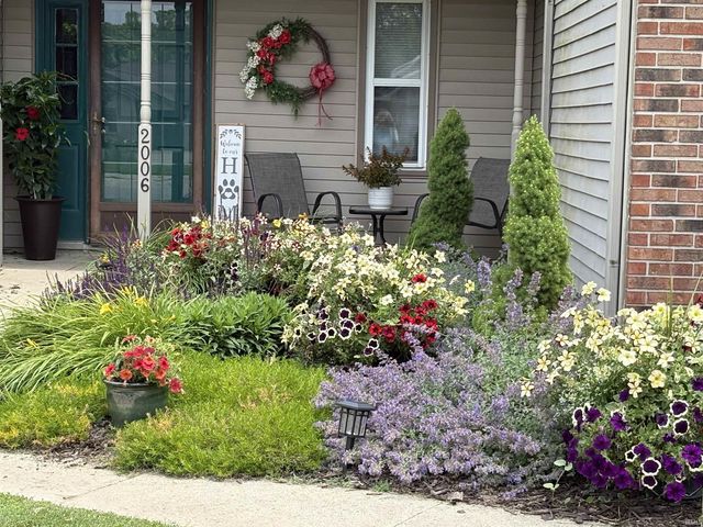 2006 Bedford Court, Huntington, IN 46750