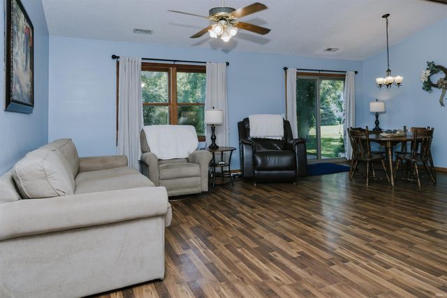2006 Bedford Court, Huntington, IN 46750