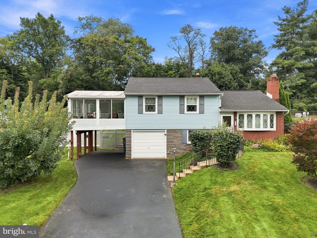 52 URSINUS AVE, TRAPPE, PA 19426 — exterior
