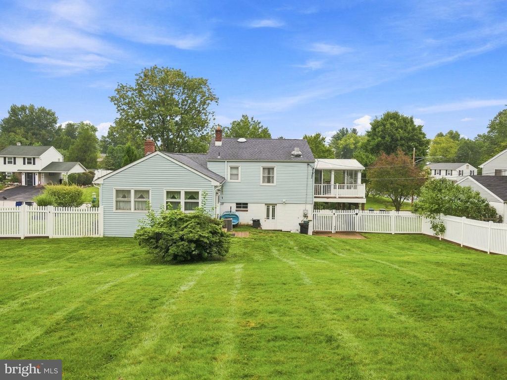 52 URSINUS AVE, TRAPPE, PA 19426 — photo 3