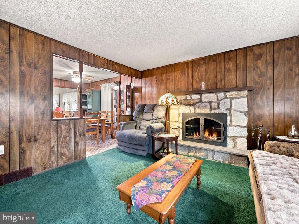 52 URSINUS AVE, TRAPPE, PA 19426 — photo 5