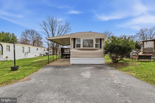 44 ASPEN LN, Carlisle, PA 17015