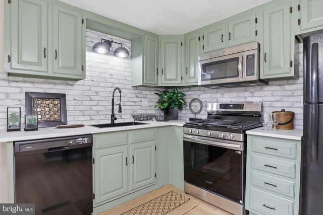 44 ASPEN LN, Carlisle, PA 17015