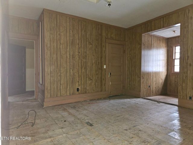 722 Trenton St, Harriman, TN 37748