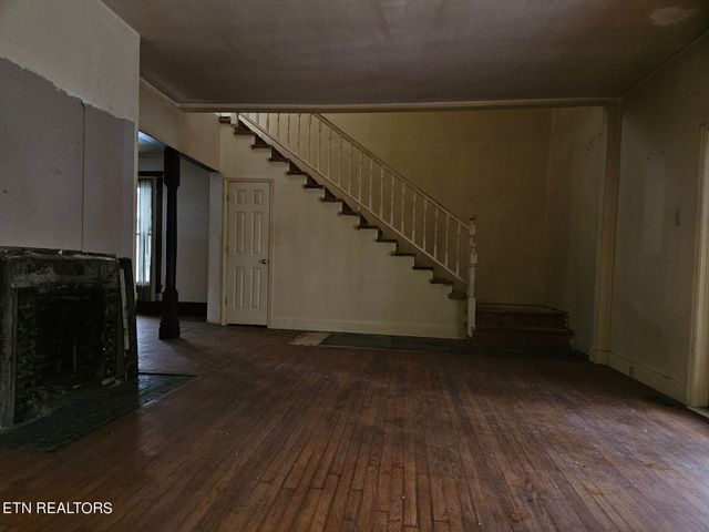 722 Trenton St, Harriman, TN 37748