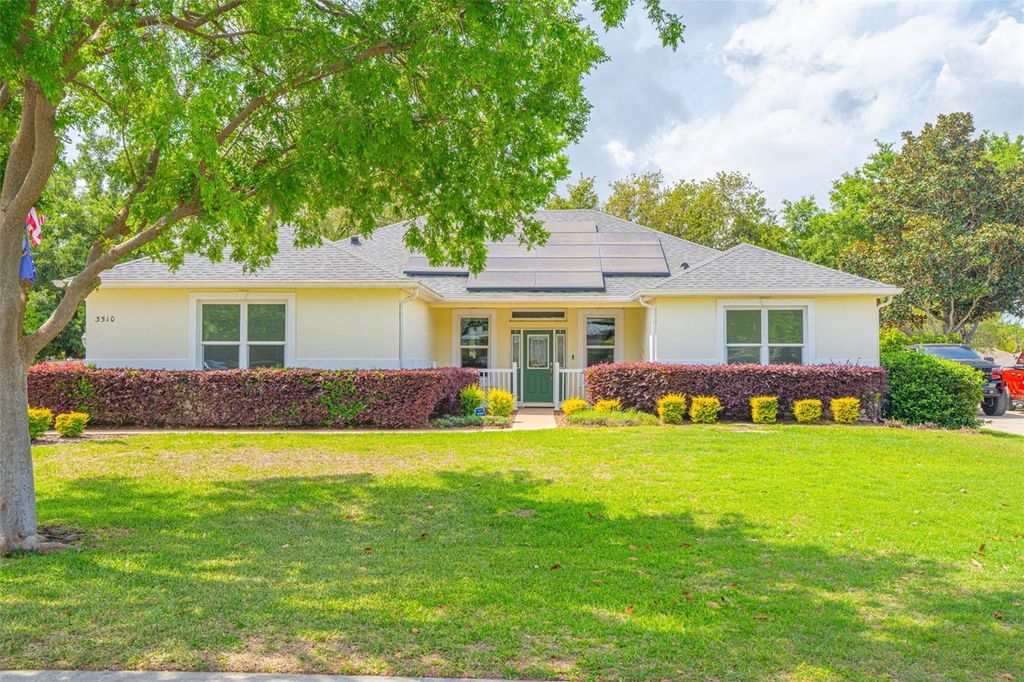 Image 2 of property listing at 3510 HUNTERS TRAIL CIRCLE, Eustis, FL 32726