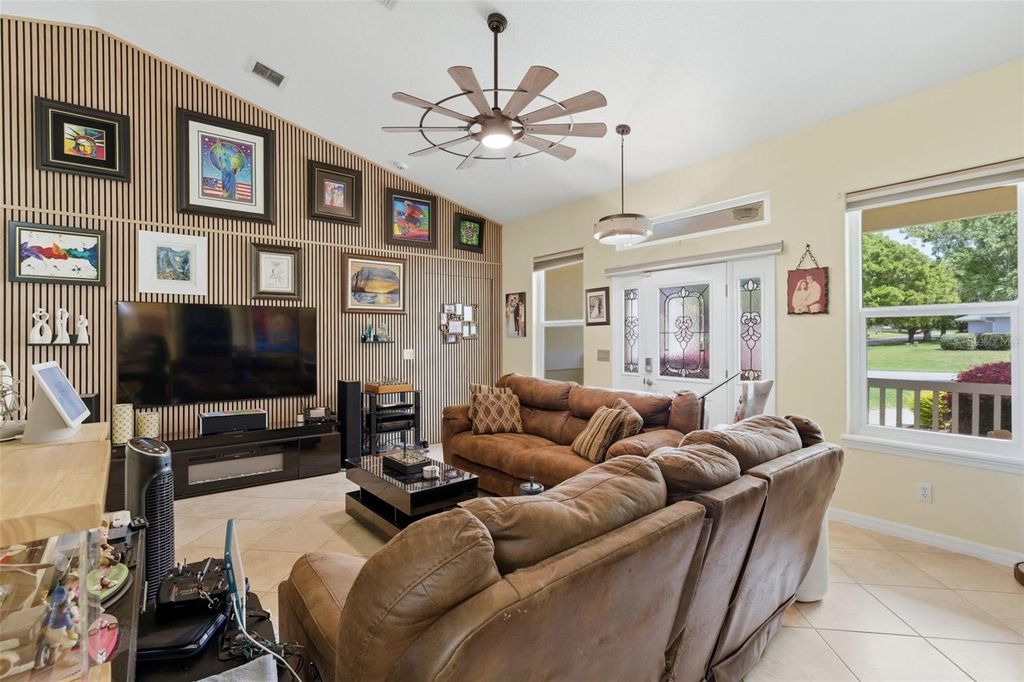 Image 11 of property listing at 3510 HUNTERS TRAIL CIRCLE, Eustis, FL 32726