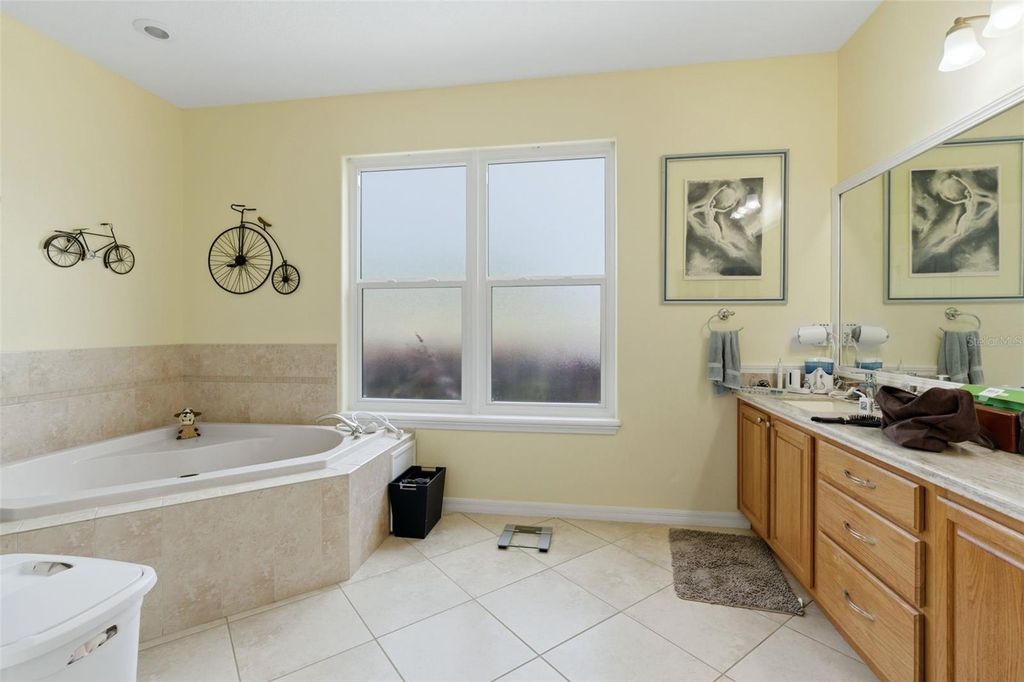 Image 17 of property listing at 3510 HUNTERS TRAIL CIRCLE, Eustis, FL 32726