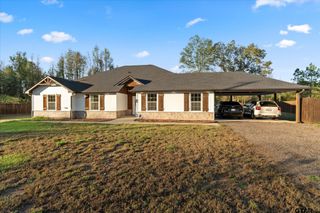 70 Prosperity Dr, Pittsburg, TX 75686