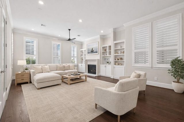 122 Gateway Park Place, Spring, TX 77380