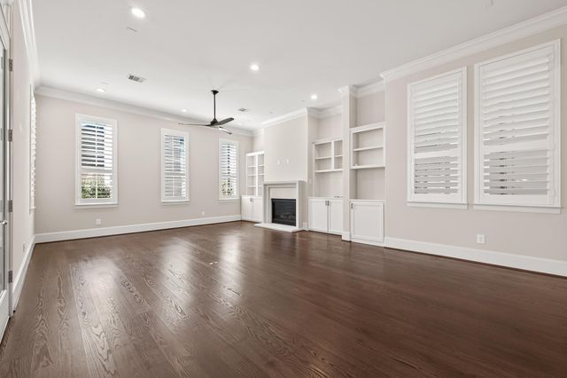 122 Gateway Park Place, Spring, TX 77380