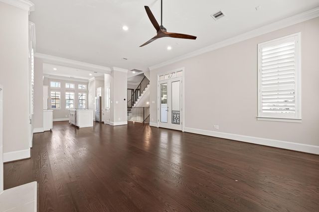 122 Gateway Park Place, Spring, TX 77380