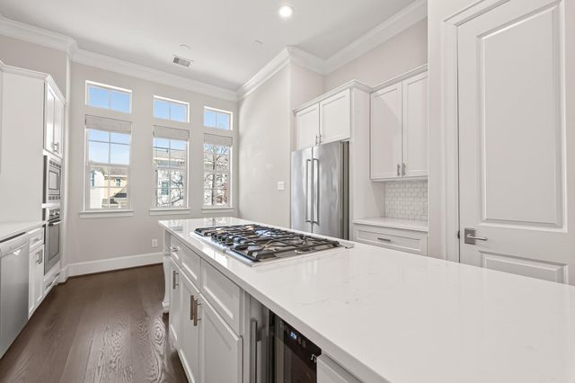 122 Gateway Park Place, Spring, TX 77380