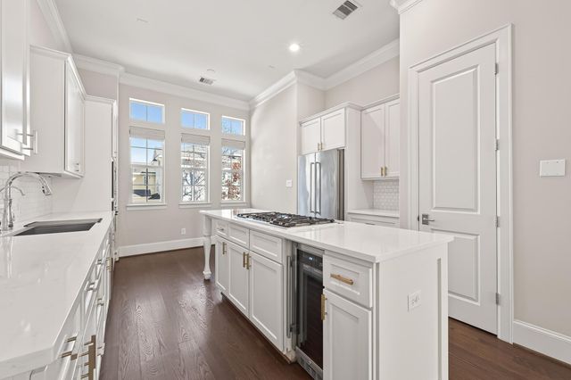 122 Gateway Park Place, Spring, TX 77380