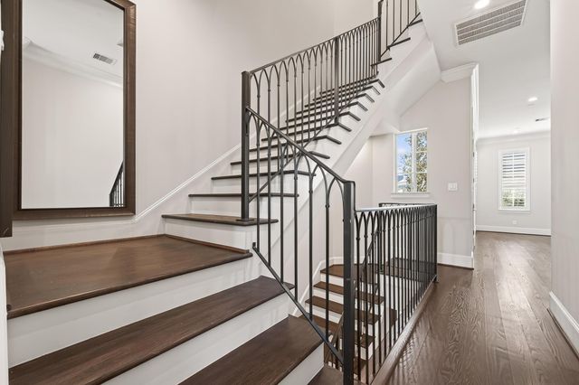 122 Gateway Park Place, Spring, TX 77380