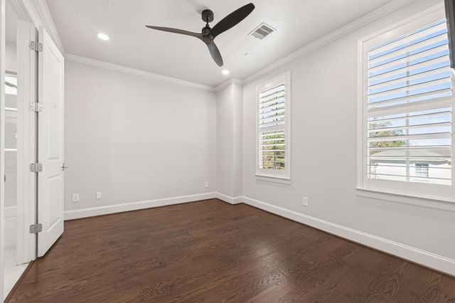 122 Gateway Park Place, Spring, TX 77380