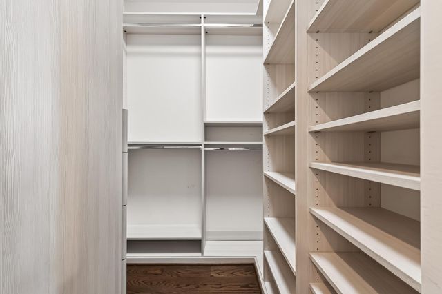 122 Gateway Park Place, Spring, TX 77380