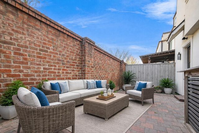 122 Gateway Park Place, Spring, TX 77380