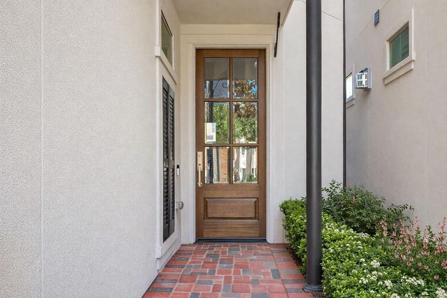 122 Gateway Park Place, Spring, TX 77380