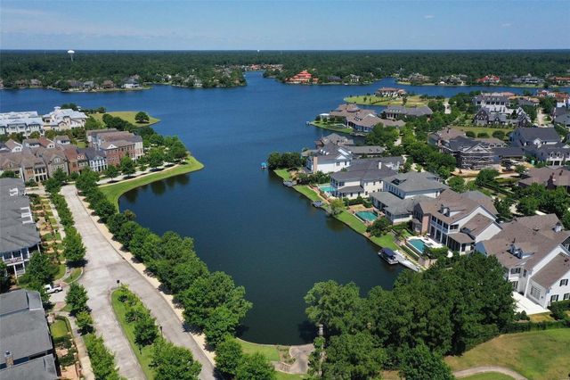 122 Gateway Park Place, Spring, TX 77380