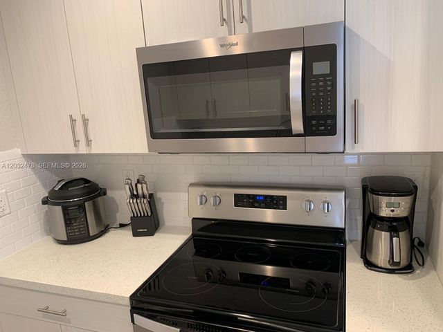 1630 N 68th Ave, Hollywood, FL 33024