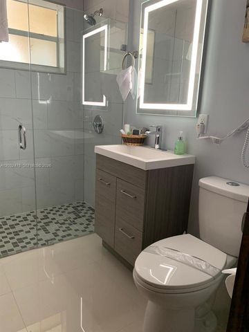 1630 N 68th Ave, Hollywood, FL 33024