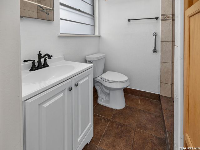 8011 Pistol Ln, San Antonio, TX 78227