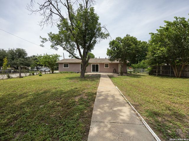 8011 Pistol Ln, San Antonio, TX 78227