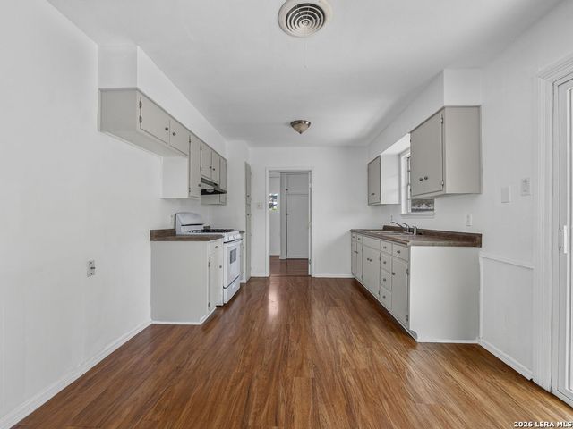 8011 Pistol Ln, San Antonio, TX 78227