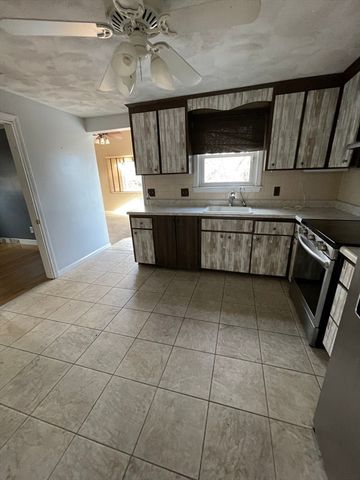 2 Eagle Rock Rd 1, Randolph, MA 02368