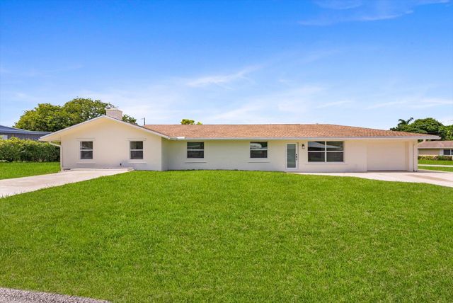 6873 S PLYMOUTH Drive S, Lake Worth, FL 33462