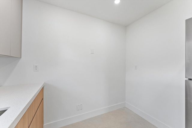6873 S PLYMOUTH Drive S, Lake Worth, FL 33462