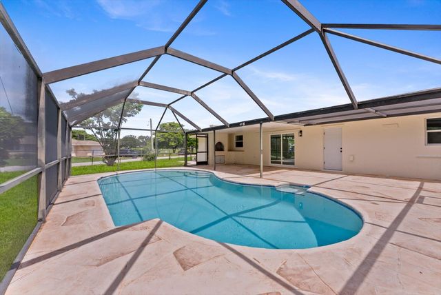 6873 S PLYMOUTH Drive S, Lake Worth, FL 33462