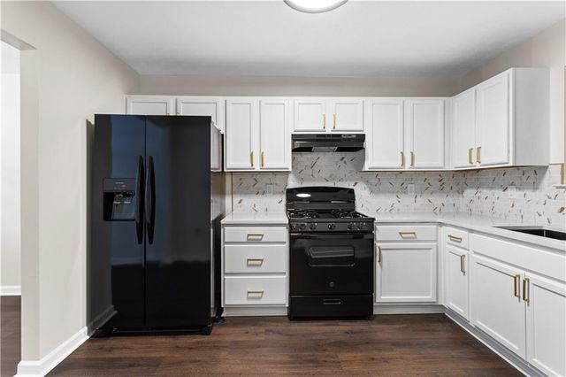 131 Turning Point, Stockbridge, GA 30281