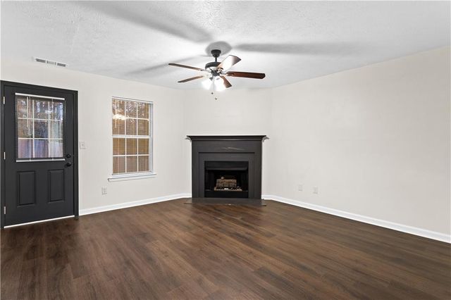 131 Turning Point, Stockbridge, GA 30281