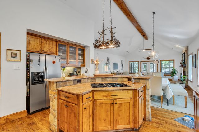 100 N Edgewater Drive, Highland Village, TX 75077