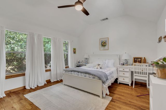 100 N Edgewater Drive, Highland Village, TX 75077