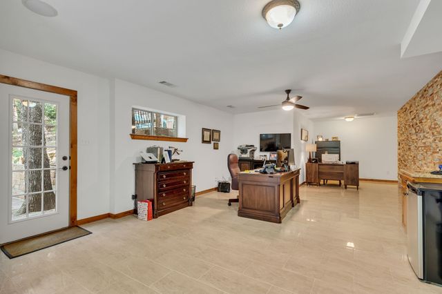 100 N Edgewater Drive, Highland Village, TX 75077