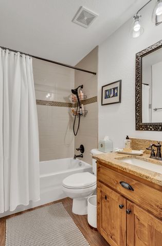 100 N Edgewater Drive, Highland Village, TX 75077