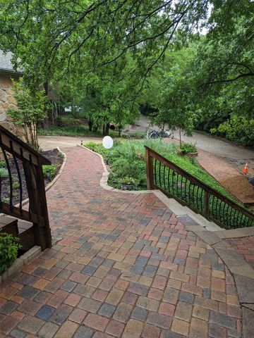 100 N Edgewater Drive, Highland Village, TX 75077