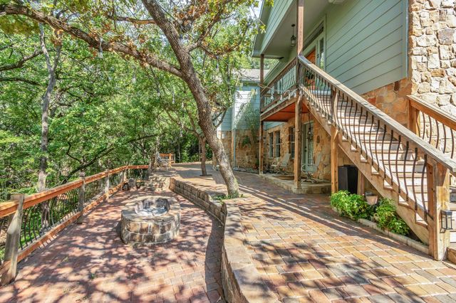 100 N Edgewater Drive, Highland Village, TX 75077