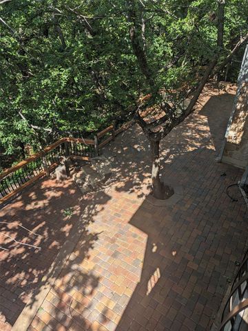 100 N Edgewater Drive, Highland Village, TX 75077