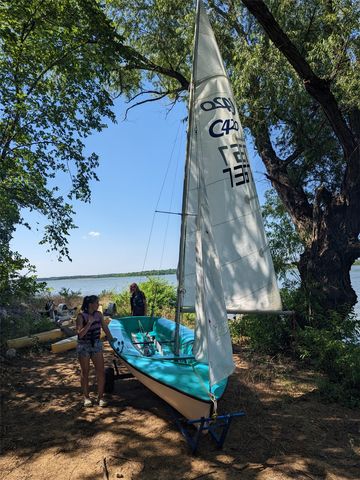 100 N Edgewater Drive, Highland Village, TX 75077