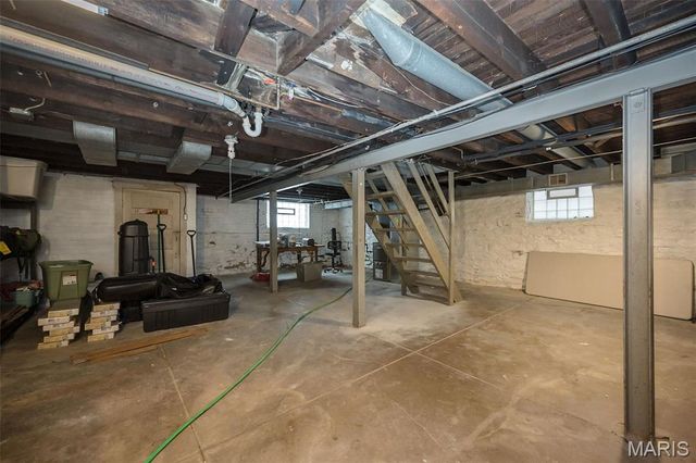 5208 Gresham Avenue, St Louis, MO 63109