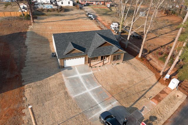 512 E Hayne Street, Woodruff, SC 29388