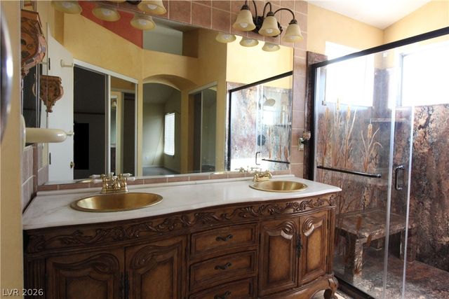 7721 Beach Falls Court, Las Vegas, NV 89149