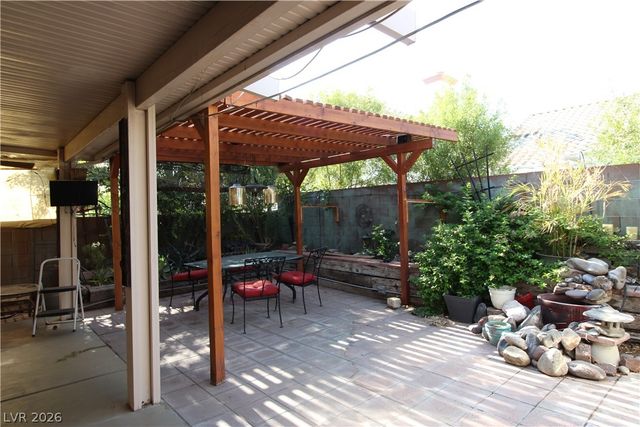 7721 Beach Falls Court, Las Vegas, NV 89149