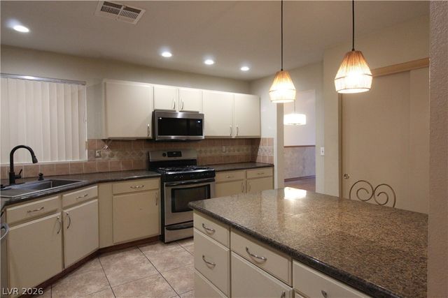 7721 Beach Falls Court, Las Vegas, NV 89149